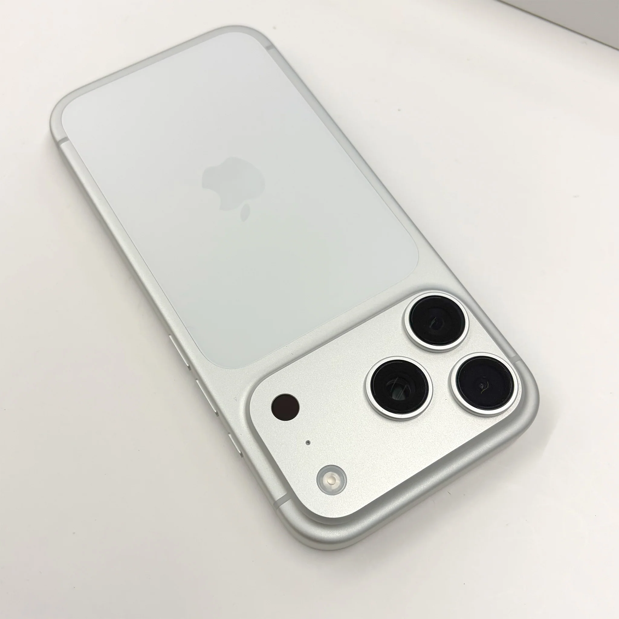 Used, New & Refurbished iPhone 17 Pro for Sale